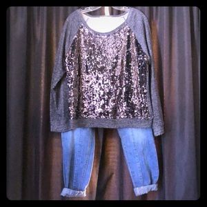Women's sequined sweatshirt & jean bundle